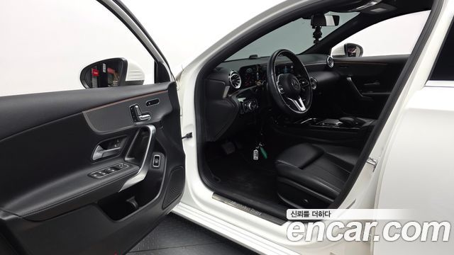 Mercedes-Benz A-Class 2021 — photo 13