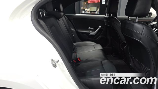 Mercedes-Benz A-Class 2021 — photo 18