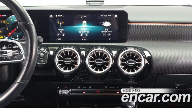Mercedes-Benz A-Class 2021 — photo 20