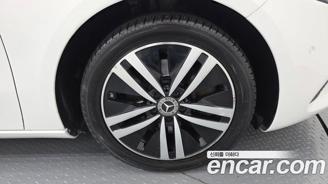 Mercedes-Benz A-Class 2021 — photo 7