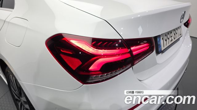 Mercedes-Benz A-Class 2021 — photo 9