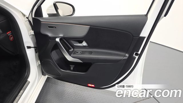 Mercedes-Benz A-Class 2021 — photo 14