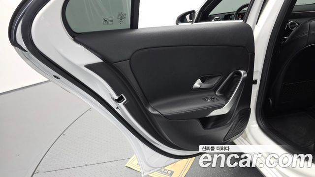 Mercedes-Benz A-Class 2021 — photo 15
