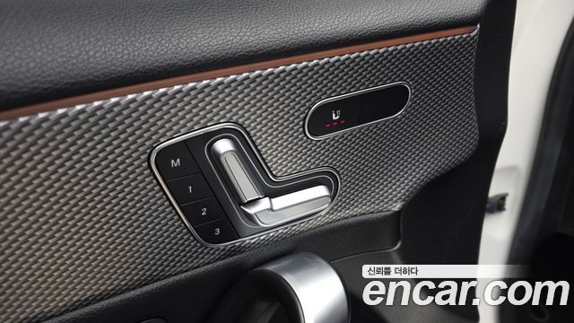 Mercedes-Benz A-Class 2021 — photo 27