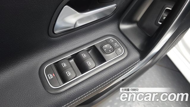 Mercedes-Benz A-Class 2021 — photo 28