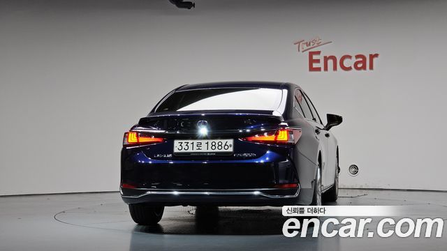 Lexus ES 2022 — photo 4