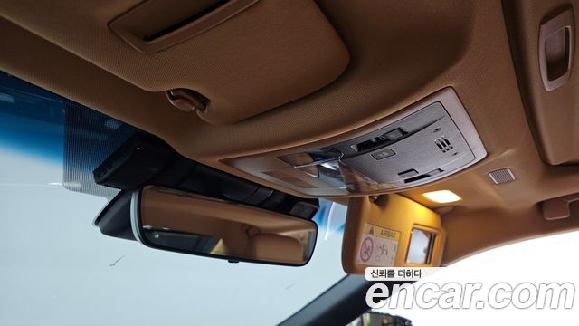 Lexus ES 2022 — photo 23
