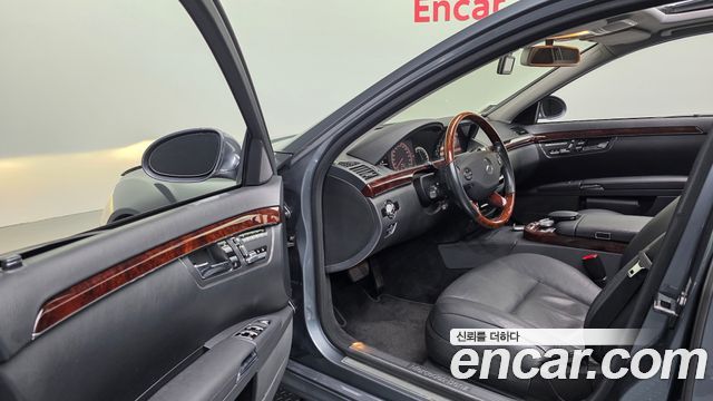 Mercedes-Benz S-Class 2009 — photo 10