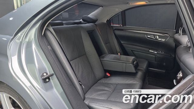 Mercedes-Benz S-Class 2009 — photo 12