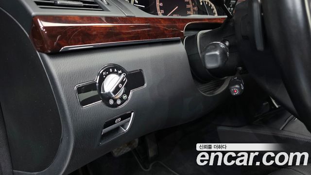 Mercedes-Benz S-Class 2009 — photo 16