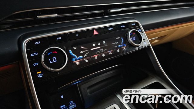 Genesis GV80 2023 — photo 18
