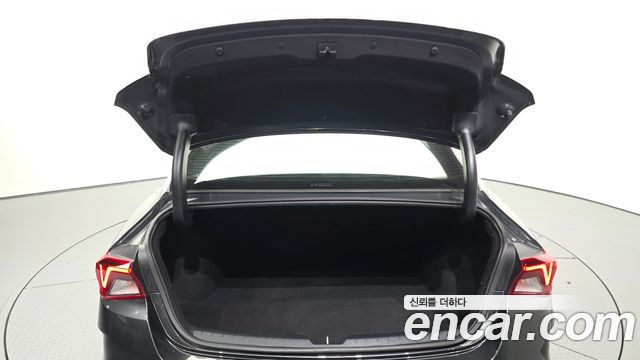 Kia K5 2020 — photo 32