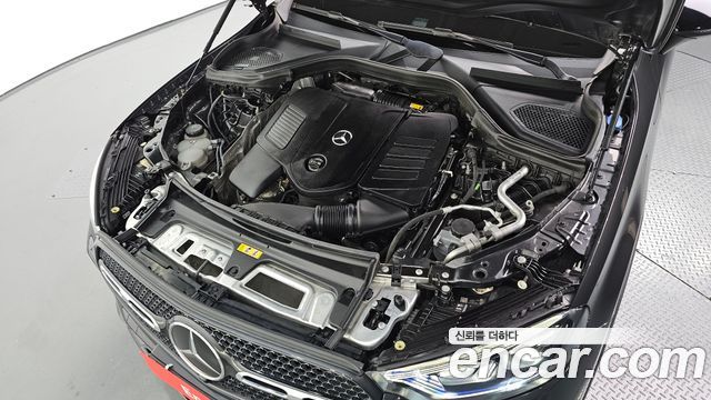 Mercedes-Benz GLC-Class 2023 — photo 6