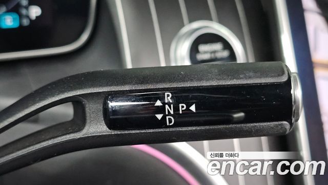 Mercedes-Benz GLC-Class 2023 — photo 9