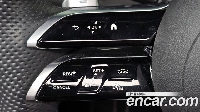 Mercedes-Benz GLC-Class 2023 — photo 18