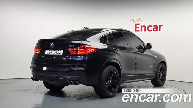 BMW X4 2017 — photo 2