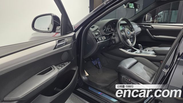 BMW X4 2017 — photo 10