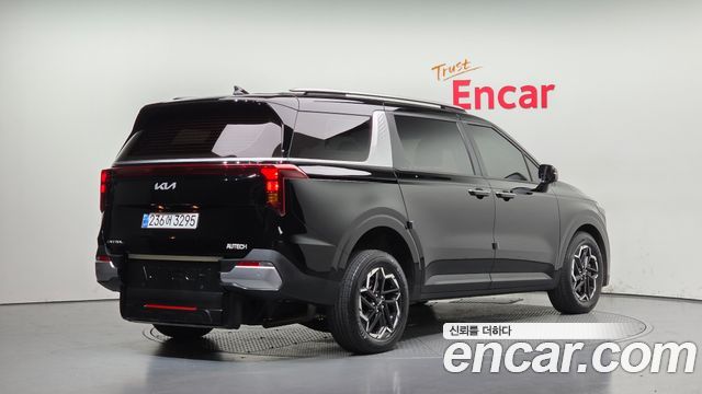 Kia Canival 2024 — photo 2