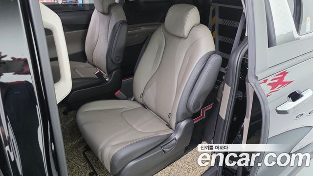 Kia Canival 2024 — photo 11