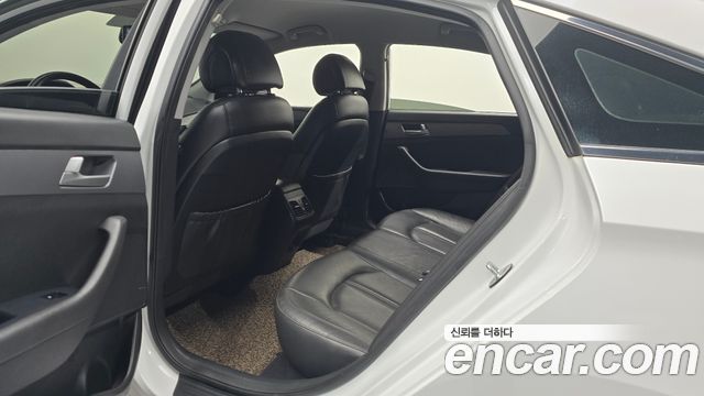 Hyundai Sonata 2017 — photo 11