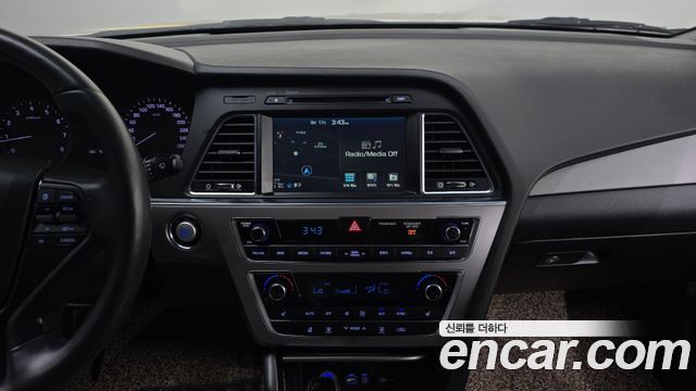 Hyundai Sonata 2017 — photo 13