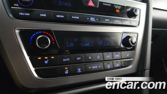 Hyundai Sonata 2017 — photo 18