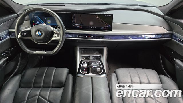 BMW 7-Series 2023 — photo 7