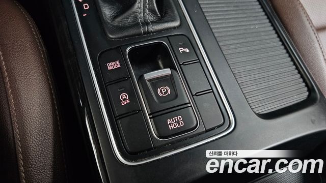 Kia Sorento 2016 — photo 28