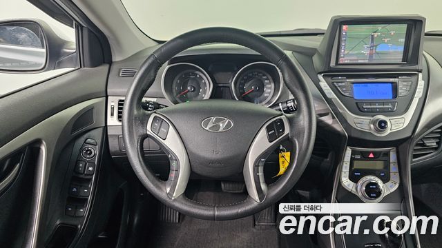Hyundai AVANTE 2011 — photo 18
