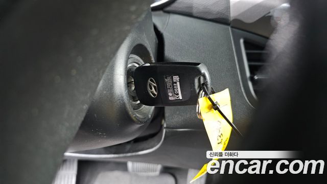 Hyundai AVANTE 2011 — photo 24