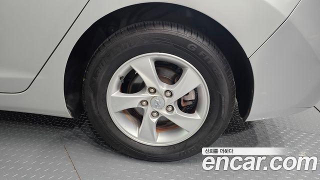 Hyundai AVANTE 2011 — photo 7