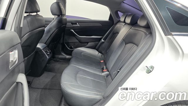 Hyundai Sonata 2018 — photo 11
