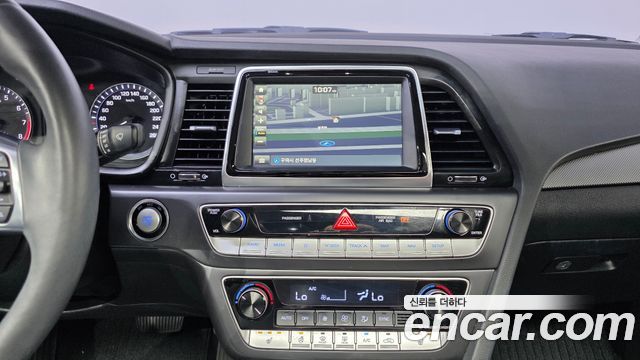 Hyundai Sonata 2018 — photo 15