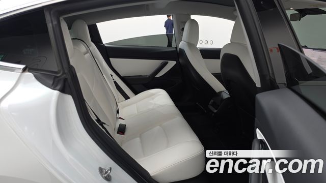 Tesla Model 3 2020 — photo 17