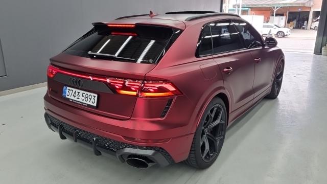 Audi RSQ8 2025 — photo 2