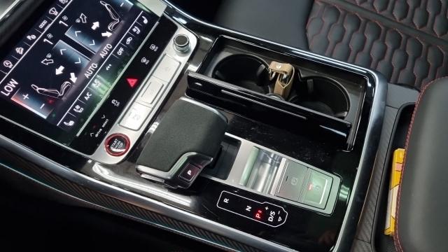 Audi RSQ8 2025 — photo 9