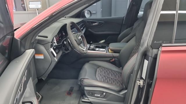 Audi RSQ8 2025 — photo 10