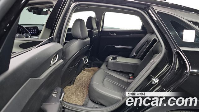 Kia K5 2023 — photo 18