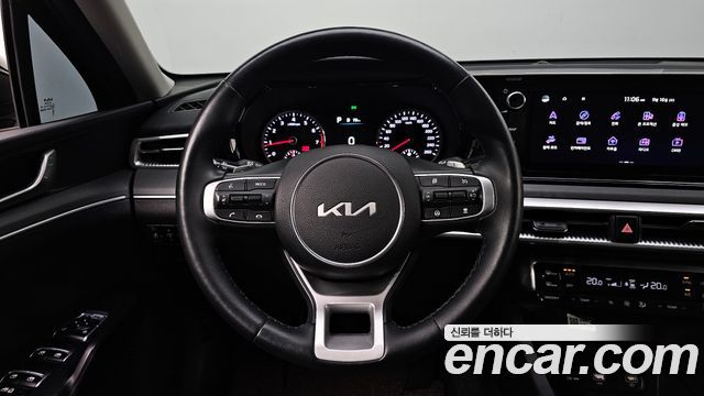Kia K5 2023 — photo 20