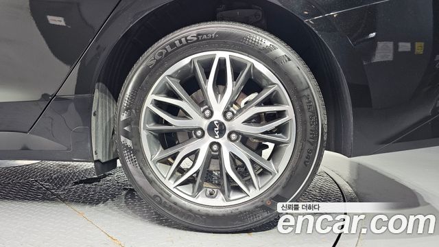 Kia K5 2023 — photo 7