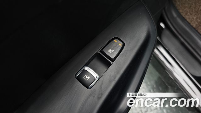 Kia K5 2023 — photo 28