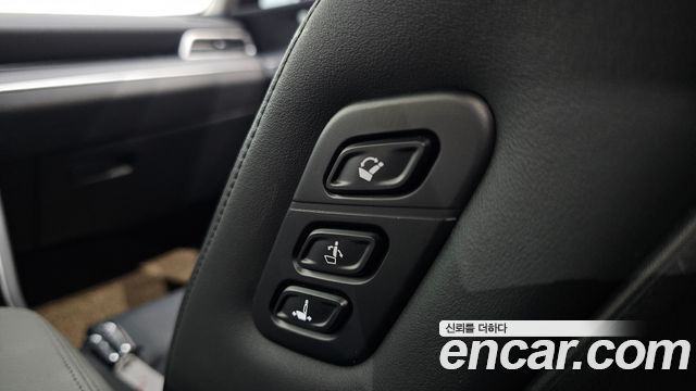 Kia K5 2023 — photo 32