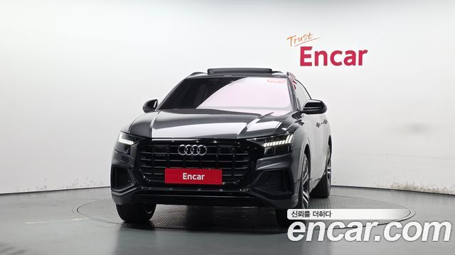 Audi Q8 2023 — photo 3