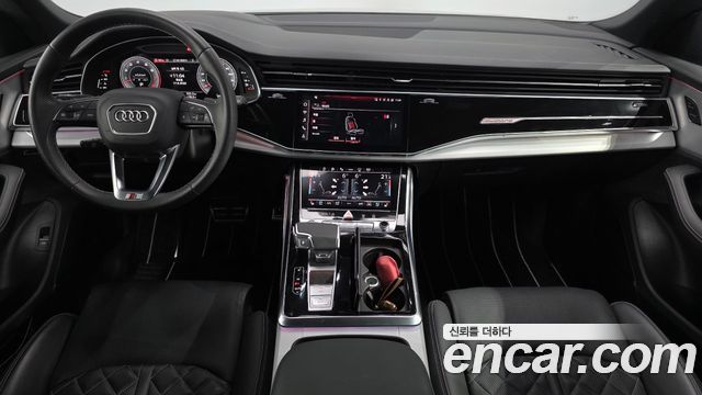 Audi Q8 2023 — photo 10