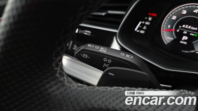Audi Q8 2023 — photo 38