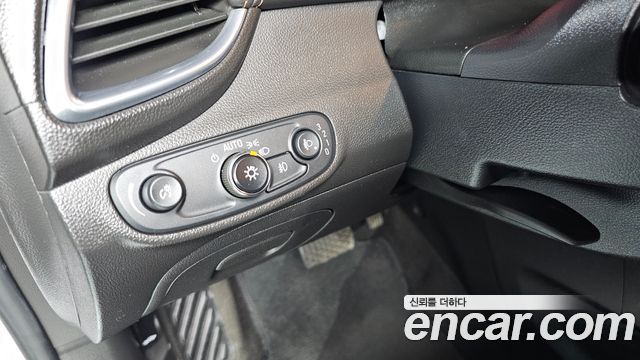 Chevrolet Korea Trax 2017 — photo 18