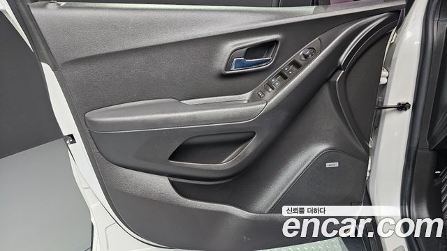 Chevrolet Korea Trax 2017 — photo 14