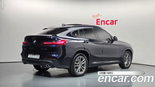 BMW X4 2019 — photo 2