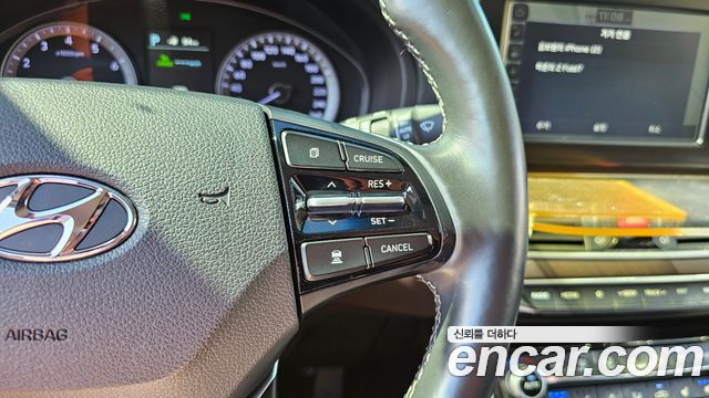 Hyundai Grandeur 2018 — photo 17