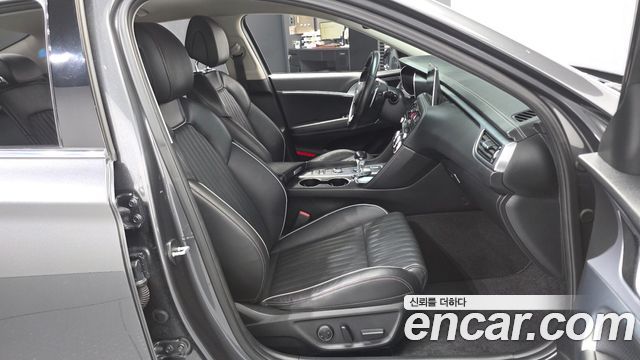 Genesis G70 2020 — photo 17